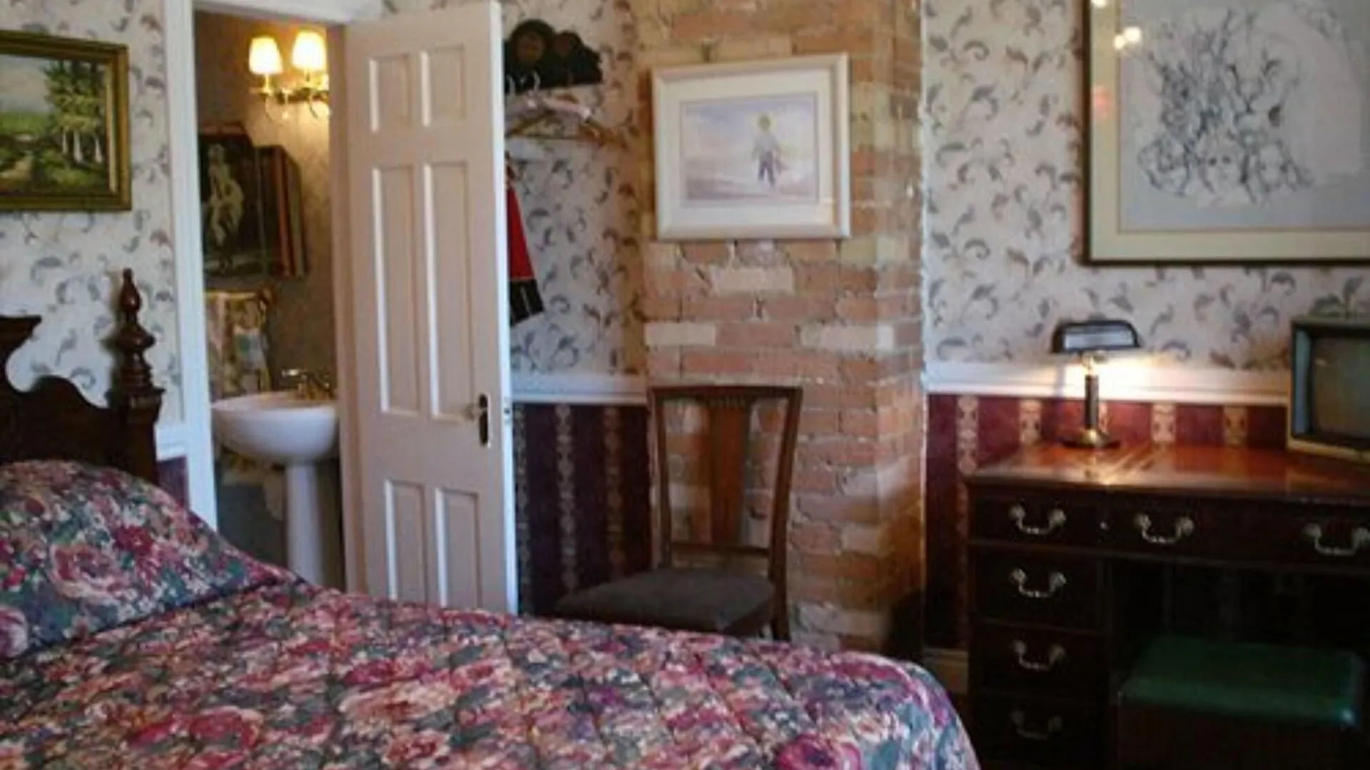 ** Bed & Breakfast Pimblett'S Toronto Downtown Bed &Breakfast Bed and Breakfast Canada